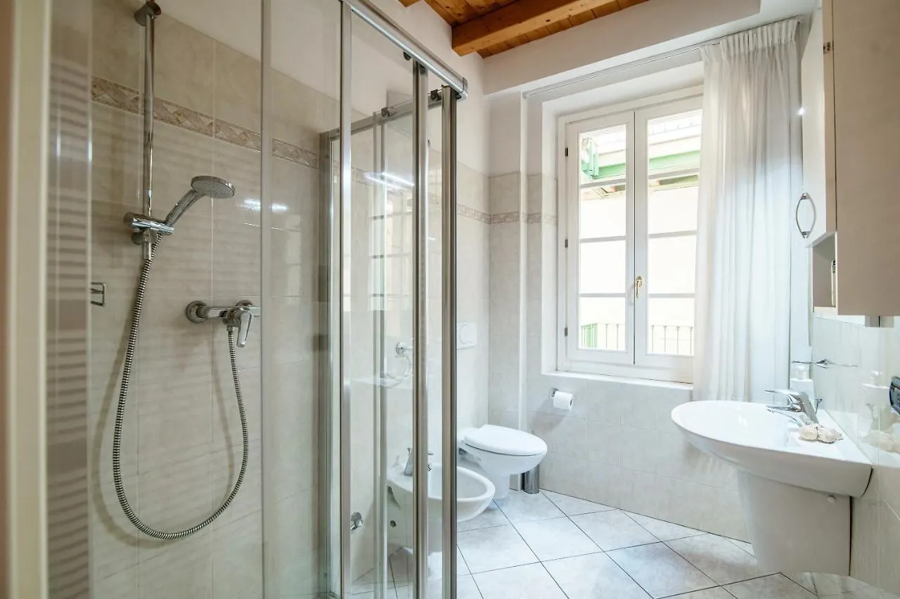 Apartment Appartamento Centro Storico Como Italy